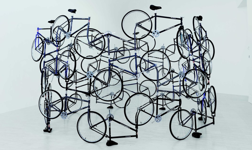 De installatie 'Forever Bicycles' van Ai Wei Wei. 