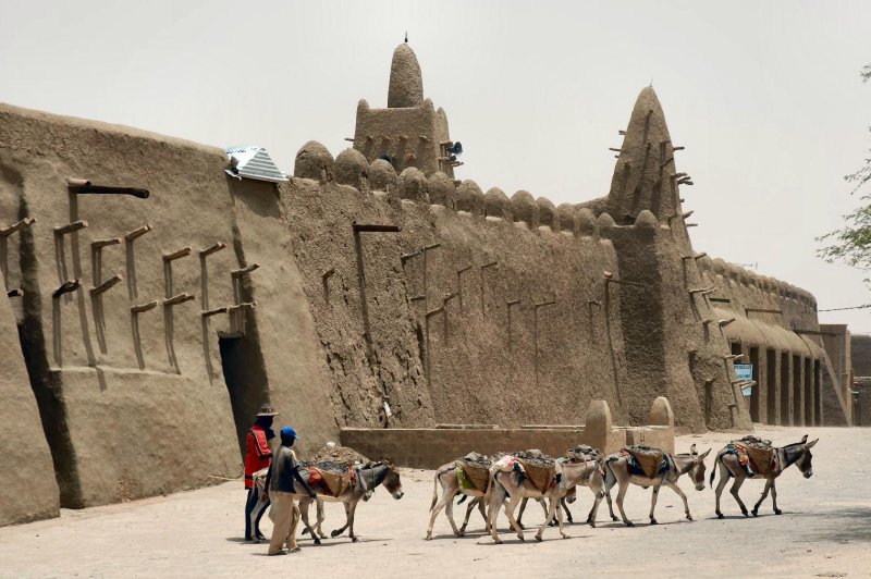 Timbuktu preferred method of transport, Mali, W. Africa. (Foto: CC/Flickr.com | Emilio Labrador)