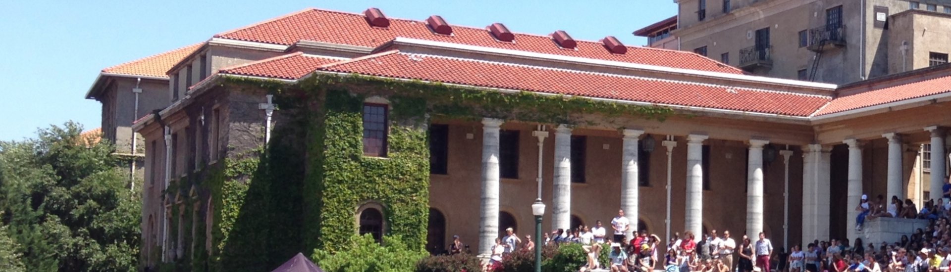 Het J.W. Jagger gebouw van de Universiteit van Kaapstad huisvest de speciale collecties.