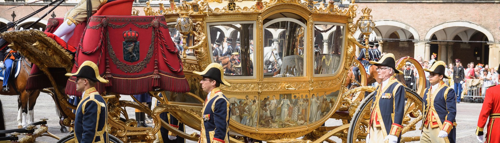 De Gouden Koets op het Binnenhof tijdens Prinsjesdag 2014.