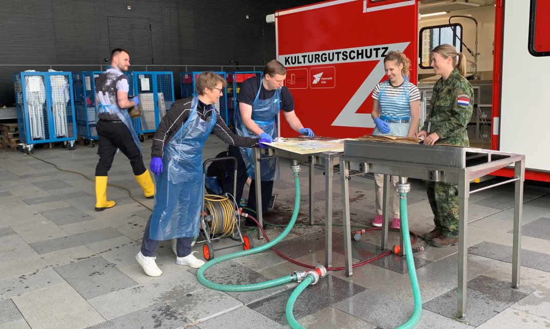 Oefening bij het CCNL met de Duitse noodhulpcontainer