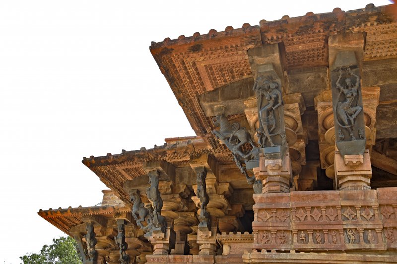 Figuren 'dragen' de dakconstructie van de Ramappa-tempel. (Foto:© ASI Permanent URL: whc.unesco.org/en/documents/182794)