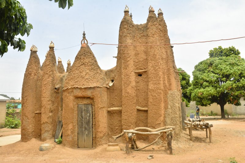 Moskeeën in Soedanese stijl in het noorden van Ivoorkust. (Foto: © OIPC | Permanent URL: whc.unesco.org/en/documents/181815)