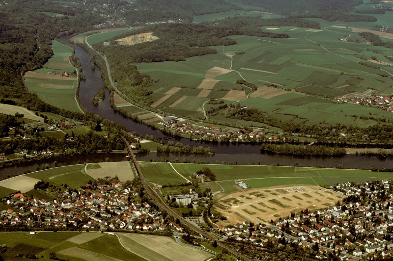 Luchtfoto van het fort van Regensburg Großprüfening en zijn nederzetting. Gelegen tegenover de samenvloeiing van de rivieren Donau en Naab.. (Foto: K. Leidorf | Copyright: © BLfD | Permanent URL: whc.unesco.org/en/documents/166665