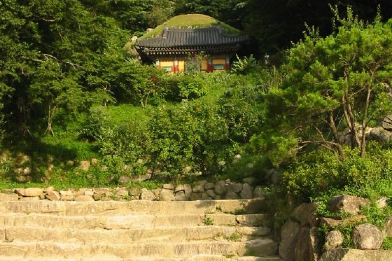 2005.08.14 - Pagoda of the Seokguram grotto. (Foto: CC/Flickr.com | Tonio Vega)