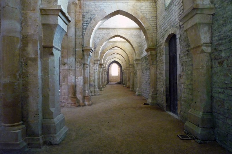 Aisle, Abbaye de Fontenay. (Foto: CC/Flickr.com | Steven Zucker)