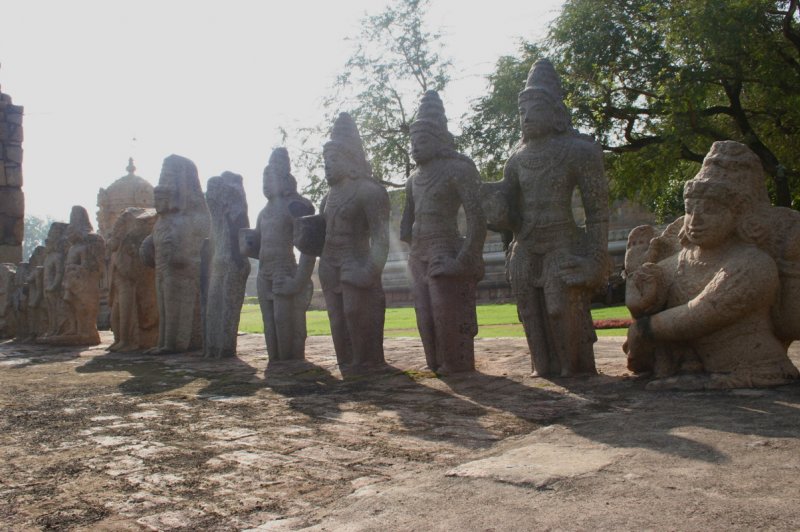 An array of Gods. (Foto: CC/Flickr.com | Kandukuru Nagarjun)