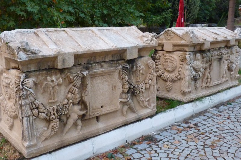 aphrodisias sarcophagi. (Foto: CC/Flickr.com | damian entwistle)
