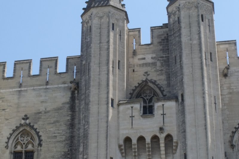 Avignon - Place du Palais - Papal Palace - twin pencil-shaped turrets. (Foto: CC/Flickr.com | Elliott Brown)