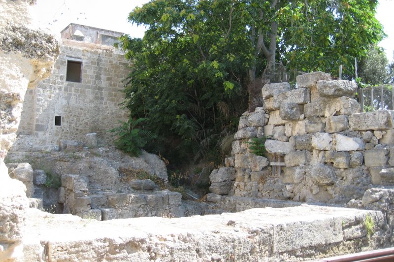 Byzantine Walls in Rhodes, Greece 2008. (Foto: CC/Flickr.com | Joe Ross)