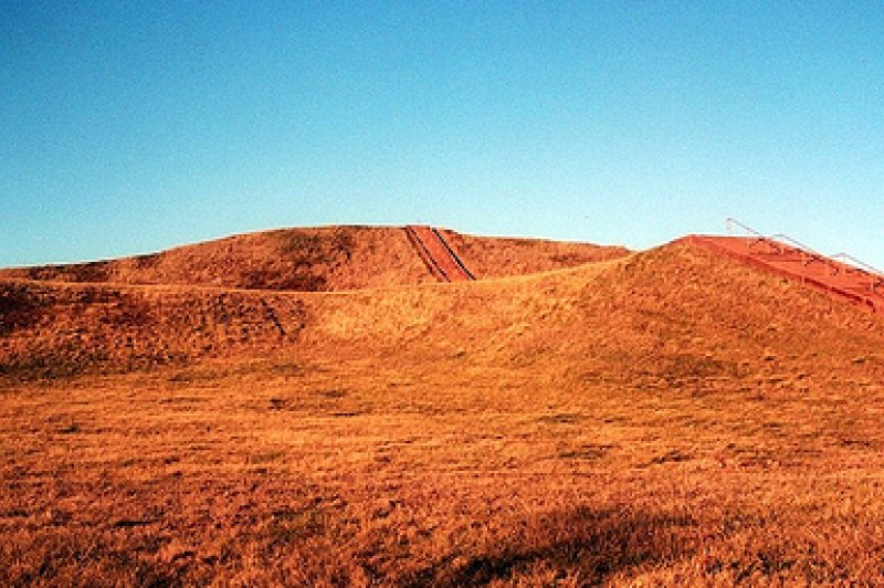 Cahokia Mounds. (Foto: CC/Flickr.com | Joe Marcone (3.2 Million+ Views))