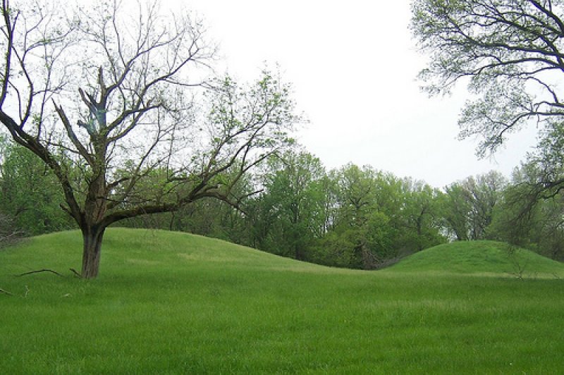 Cahokia Mounds Little Twins. (Foto: CC/Flickr.com | Brenda Schott)