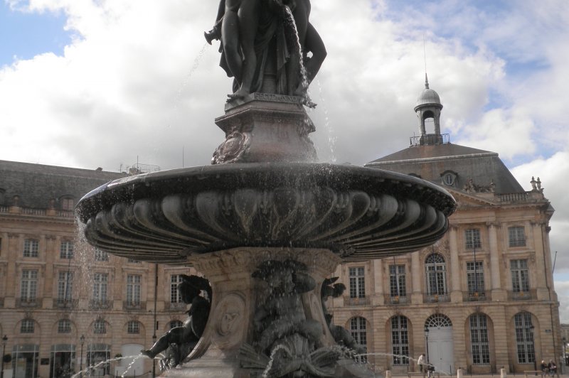 Fontaine des Trois-Graces - Place de la Bourse - Bordeaux - P6070121. (Foto: CC/Flickr.com | Jonathan VINDIOLET)