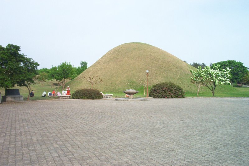 Gyeongju Burial Mound. (Foto: CC/Flickr.com | brianirwin)