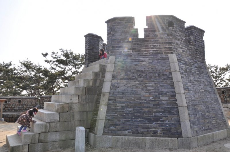 Hwaseong Fortress. (Foto: CC/Flickr.com | Andrea Vanni)