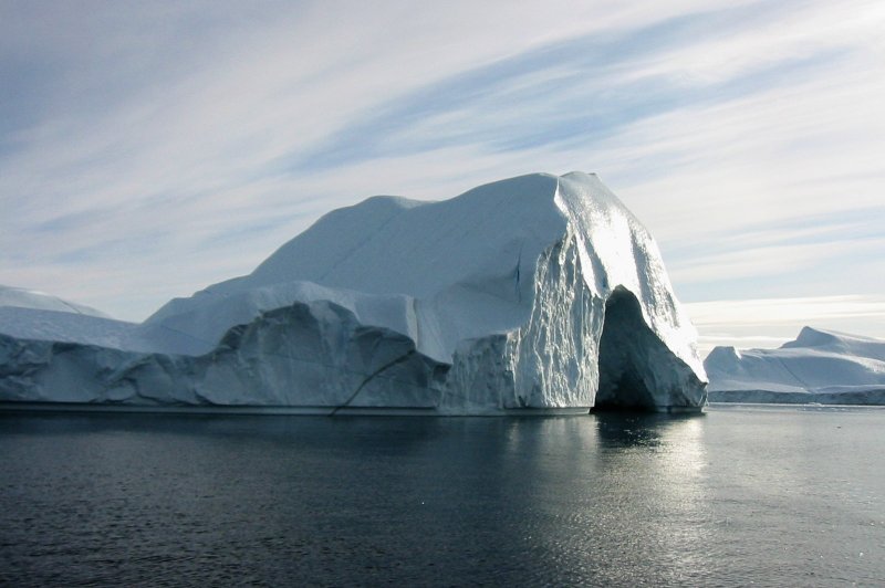 Ilulissat Iceberg cave, Greenland. (Foto: CC/Flickr.com | kaet44)