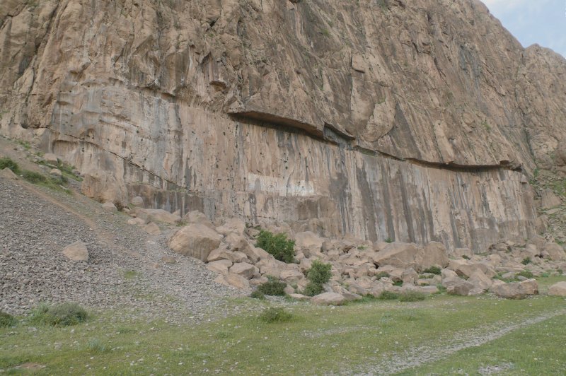 Khosrow II's Frame at behistun. (Foto: CC/Flickr.com | dynamosquito)