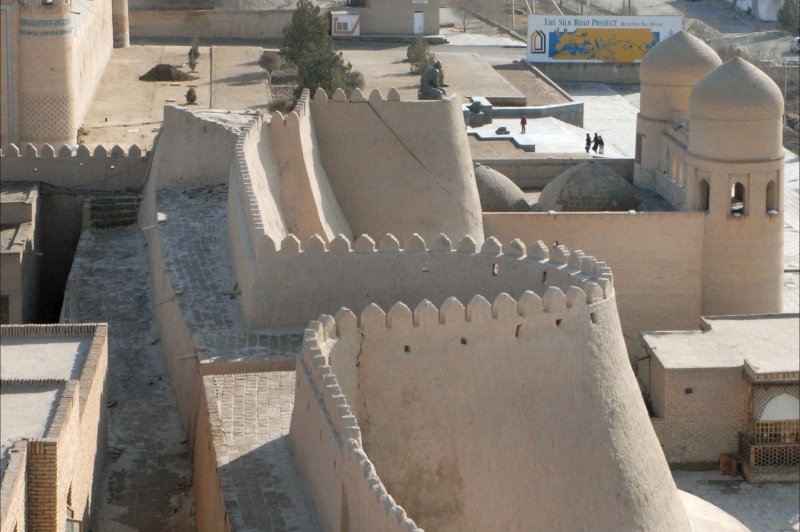 Muraille et porte ouest de Khiva Ouzbekistan . (Foto: CC/Flickr.com | Jean-Pierre Dalbéra)