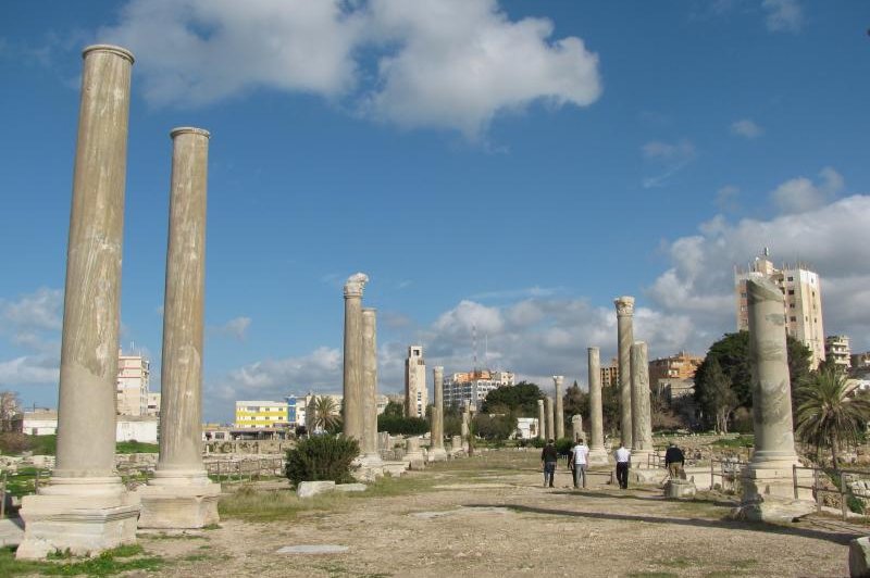 path to tyre with colonnades on both sides. (Foto: CC/Flickr.com | Steven Damron)