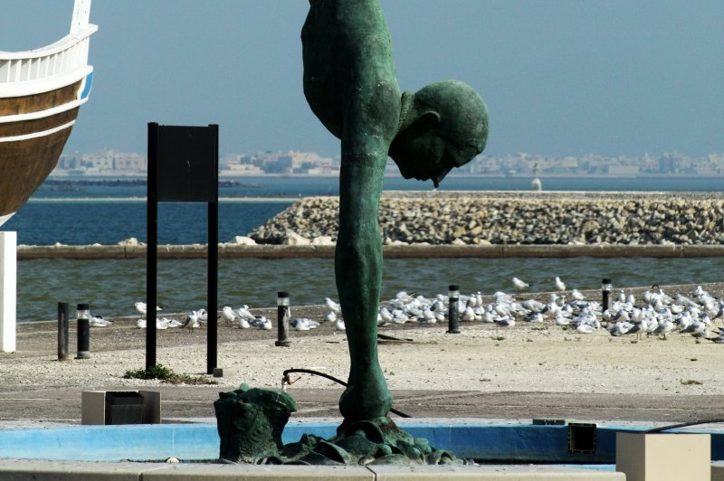 pearl diver sculpture in Bahrain National Museum. (Foto: CC/Flickr.com | Allan Donque)