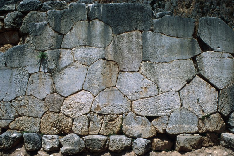 Polygonal Masonry at Delphi. (Foto: CC/Flickr.com | Tyler Bell)
