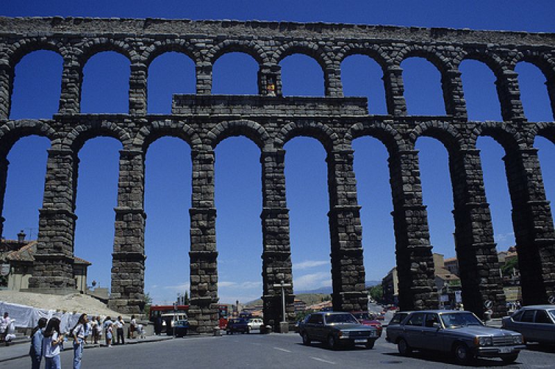 Segovia Aqueduct - 1992. (Foto: CC/Flickr.com | Barry Peters)