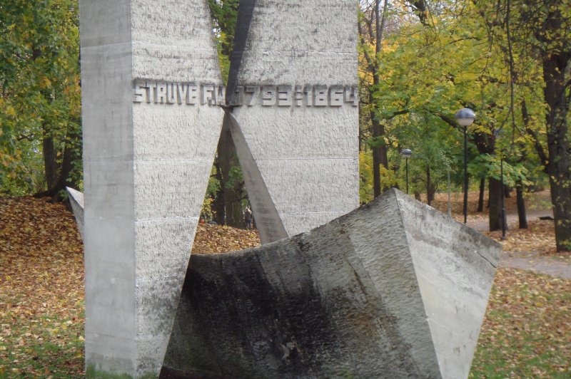 Struve monument. (Foto: CC/Flickr.com | pavel chunjaev)