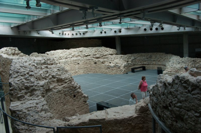 Tourists in Pecs early Christian burial complex. (Foto: CC/Flickr.com | Jerzy Kociatkiewicz)
