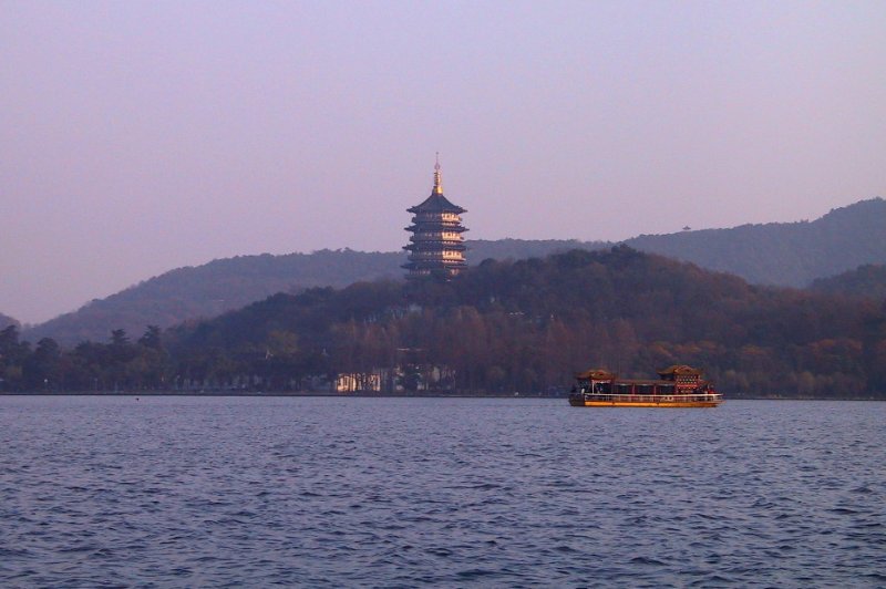 west lake, hangzhou, china. (Foto: CC/Flickr.com | Yosomono)