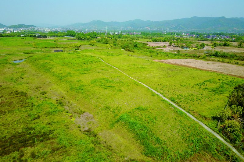 Luchtfoto van de grote Mojiaoshan fundering (van zuidoost naar noordwest). (© Sun Xiaoming | whc.unesco.org/en/documents/166304)