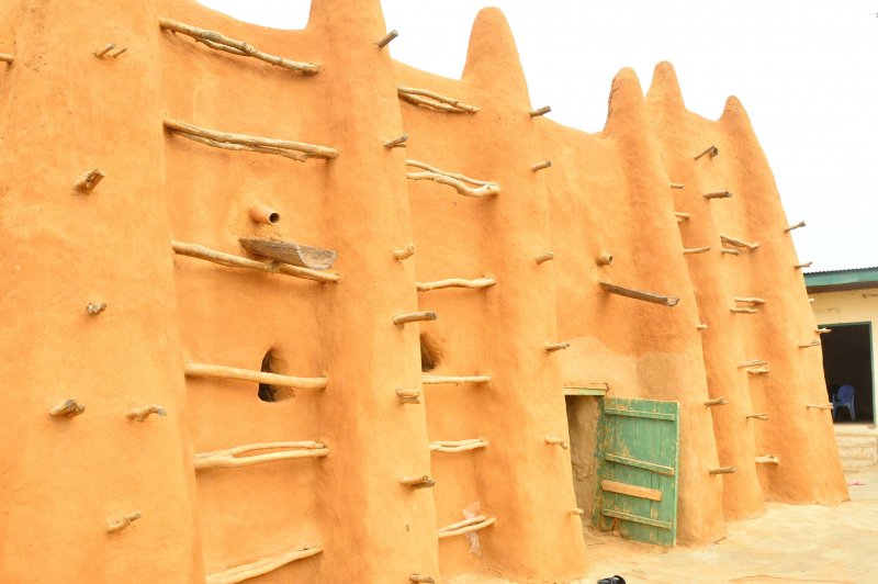 Moskeeën in Soedanese stijl in het noorden van Ivoorkust. (Foto: © OIPC | Permanent URL: whc.unesco.org/en/documents/181817)