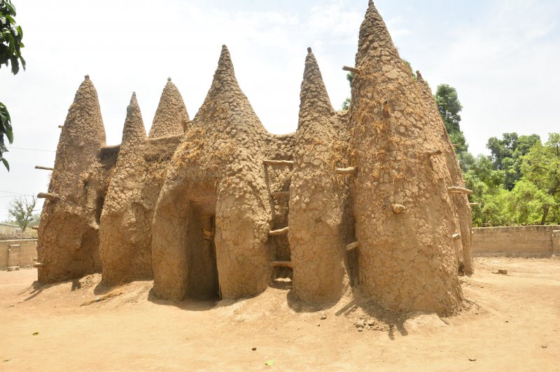 Moskeeën in Soedanese stijl in het noorden van Ivoorkust. (Foto: © OIPC | Permanent URL: whc.unesco.org/en/documents/181820)