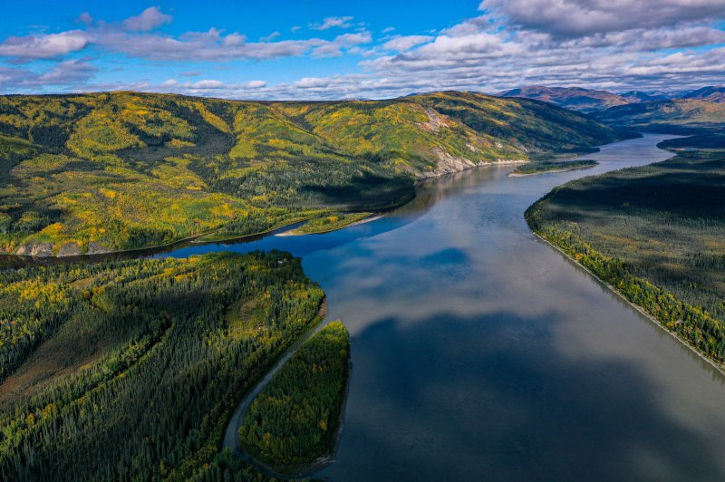 Het samenkomen van de Yukon en Fortymile rivieren. (foto: © GroundTruth Exploration Inc. | https://whc.unesco.org/en/documents/192980)