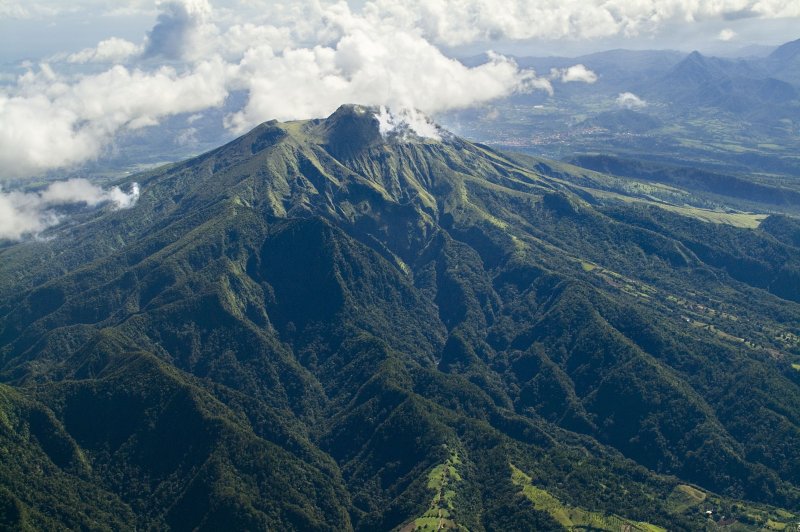De berg Pelée. (Foto: J.B. Barret | © DEAL Martinique | https://whc.unesco.org/en/documents/192520)