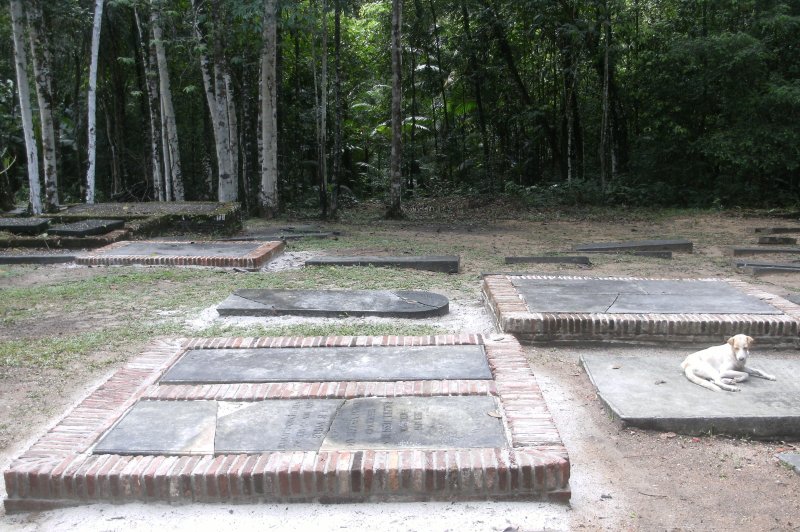 Gerestaureerde graven, Beth Haim Jodensavanne. (Foto: S.A. Fokké | © Jodensavanne Foundation | https://whc.unesco.org/en/documents/200193)